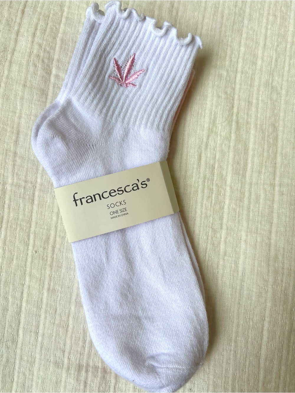 NWT Francesca’s Happy Plant Crew Socks 2 Pack 💕🌸
